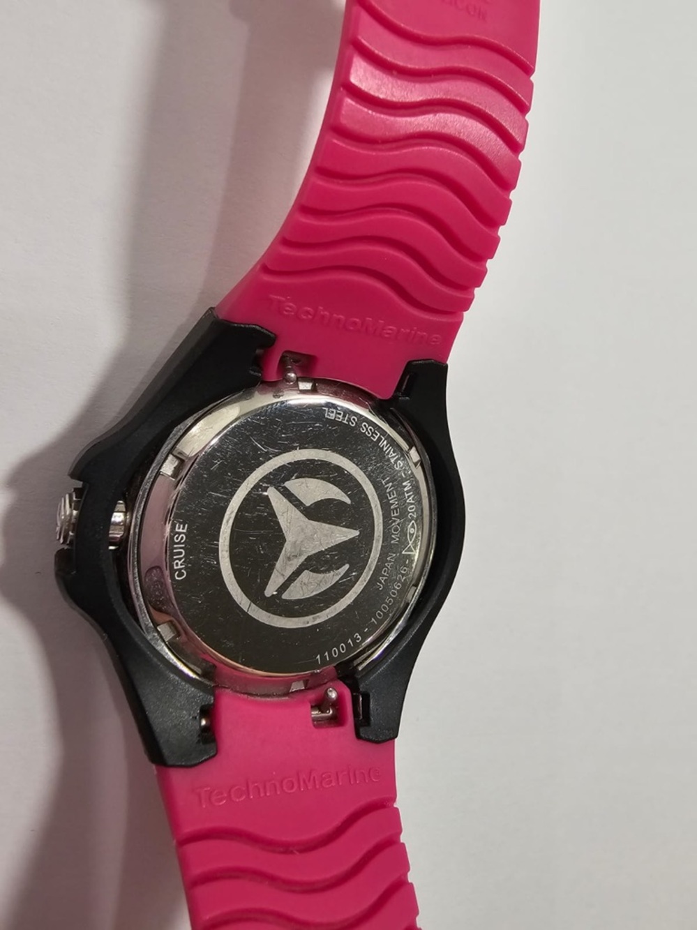 Authentic TechnoMarine Cruise 110013 Watch - Includes Pink & Black Straps + Box - Picture 6 of 7